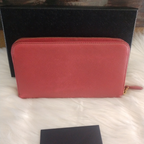Prada Rosa Saffiano Leather Wallet - Picture 5 of 10